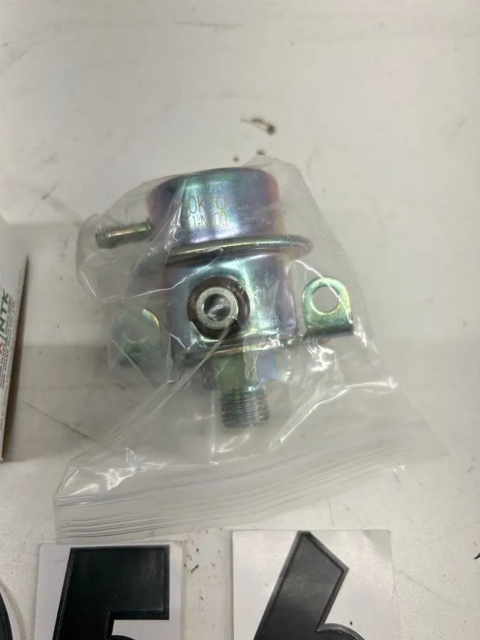 Трубопроводная арматура Fuel Injection Pressure Regulator WVE 5G1158