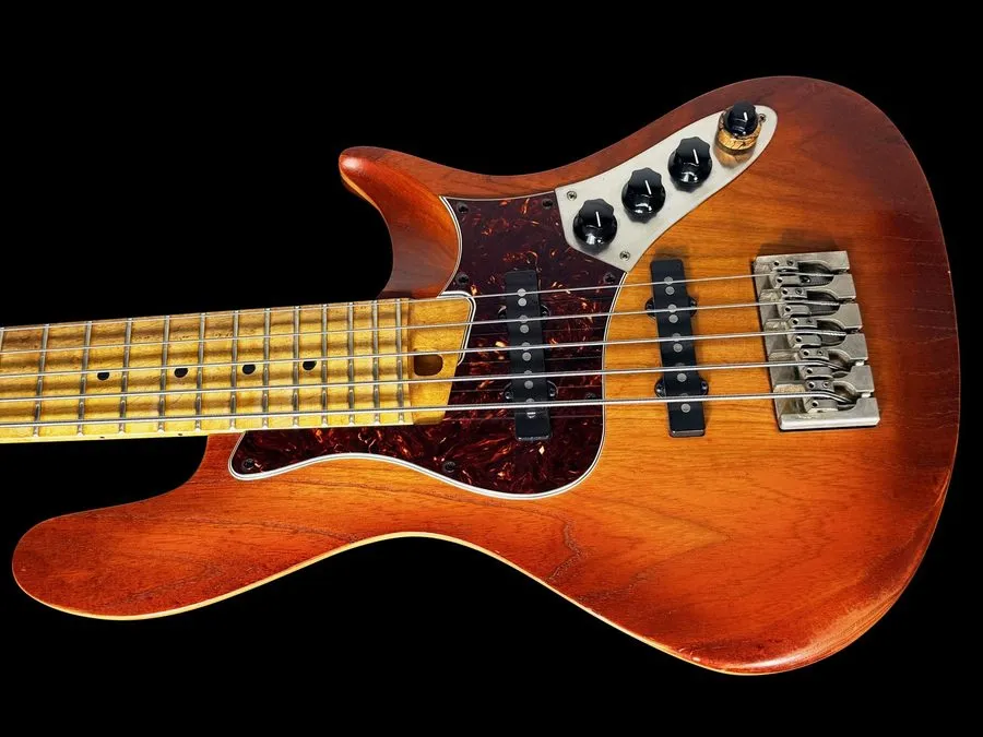 Лабораторный прибор 2018 WARRIOR ’62 BELLA 5-STRING BASS ACTIVE w BIRDS-EYE MAPL