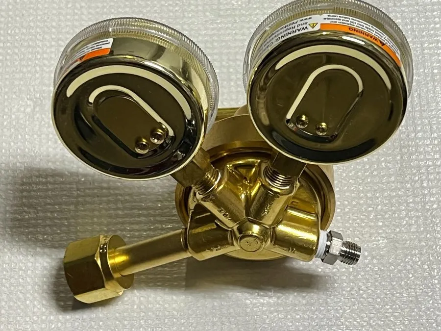 Трубопроводная арматура Helium / Nitrogen / Argon Gas Regulator Harris Model 425