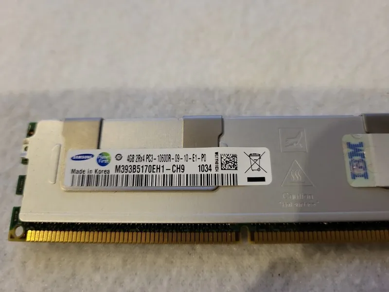 Модуль памяти Samsung 4GB 2Rx4 PC3-10600R DDR3-1333 ECC Reg Server RAM M393B5170