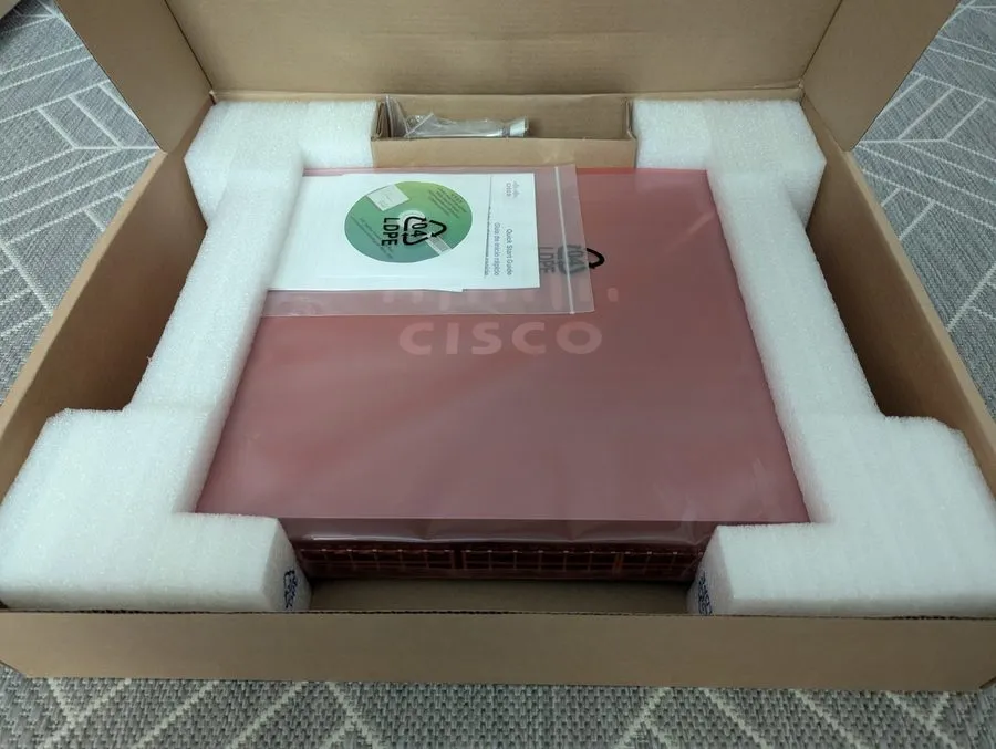 Коммутатор Cisco SG200-50FP 50-Port Gigabit PoE Smart Switch
