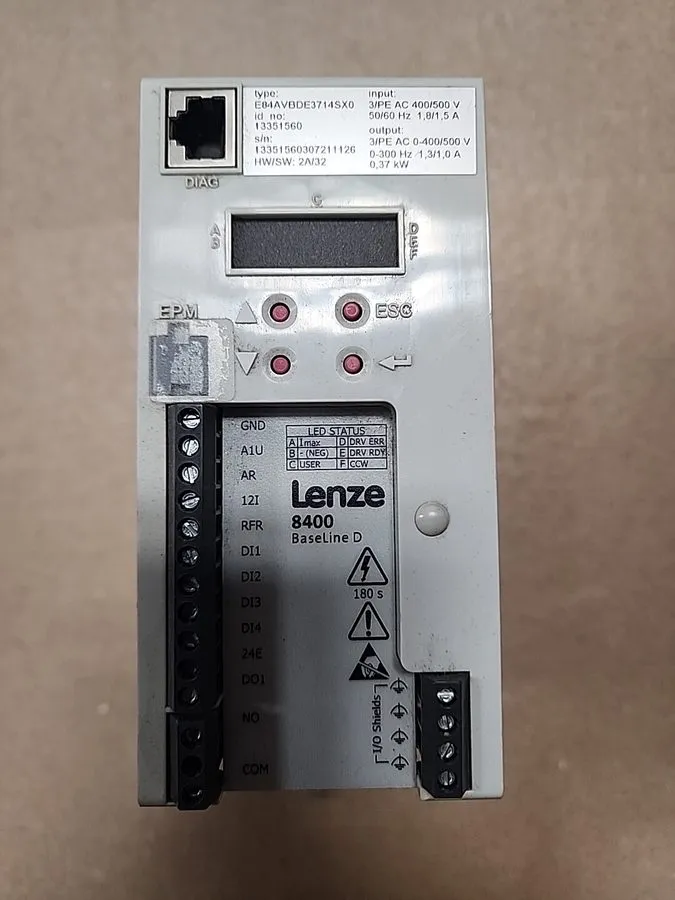 Частотный преобразователь E84AVBDE3714SX0