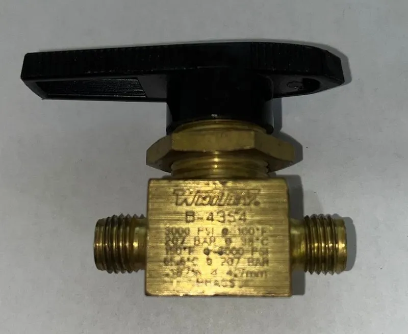 Клапан swagelok lever B-43S4 3000 PSI 1/4” LEVER VALVE