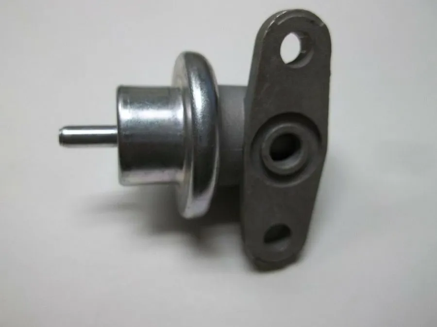 Трубопроводная арматура Fuel Pressure Regulator Mercury Mercruiser 262 V6 / 305 