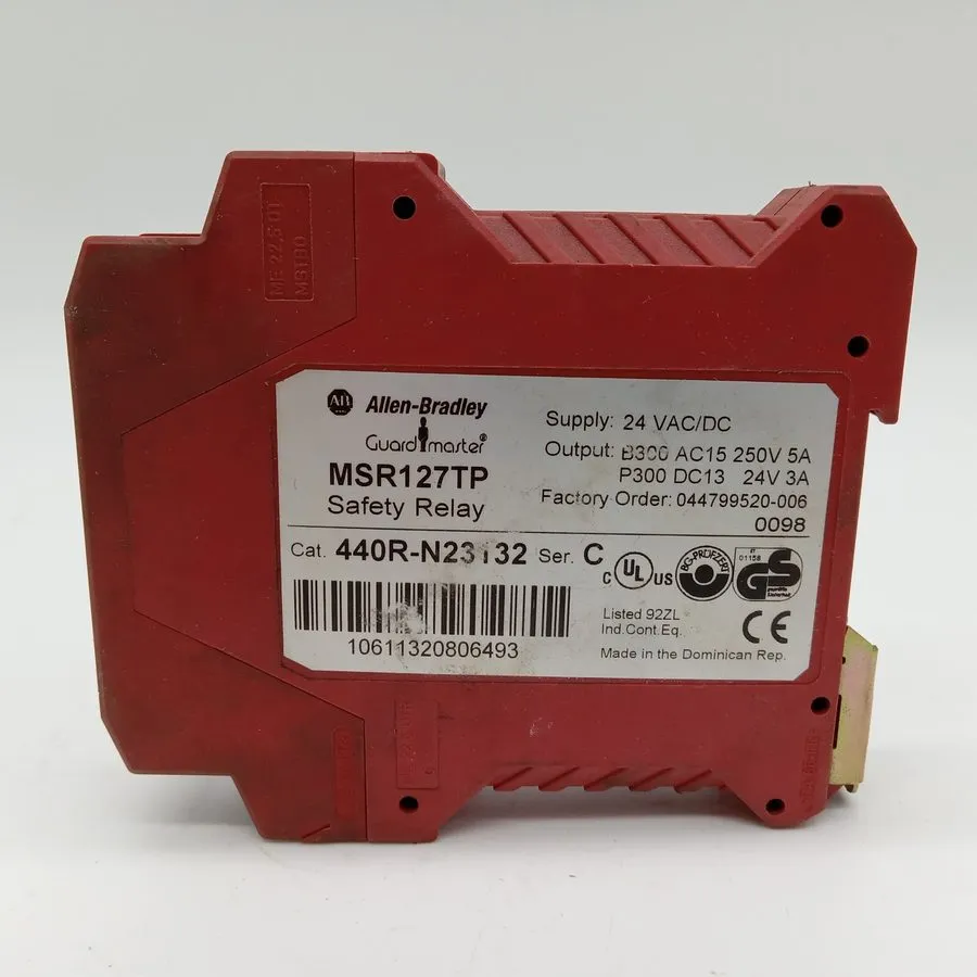 Реле безопасности Allen-Bradley 440R-N23132 MSR127TP Safety Relay 24VAC/DC Ser B
