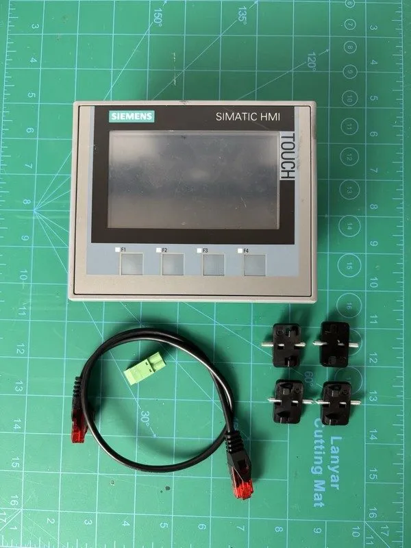 Панель оператора 6AV2 124-2DC01-0AX0 Siemens HMI KTP400 Comfort Panel 6AV2124-2D — фото лота 1