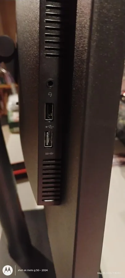 Монитор Lenovo ThinkVision T24v-30 23.8" Monitor w/ Webcam FHD (1920x1080) at 75 — фото лота 2