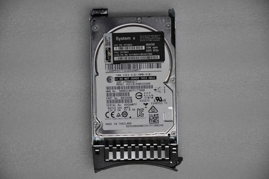 Жёсткий диск Lenovo 81Y9650 81Y3805 81Y9651 900GB 2.5"10K RPM 6G SAS SFF Hard Dr
