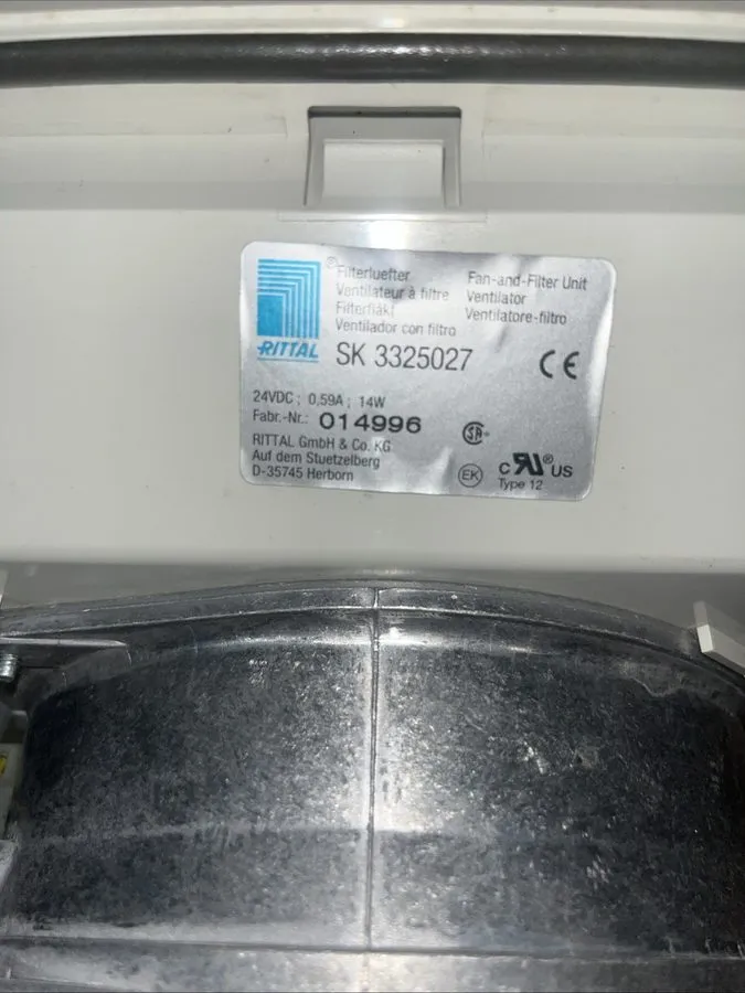 Монтажный шкаф Rittal SK 3325027 Enclosure Fan And Filter Unit 24v-dc — фото лота 2