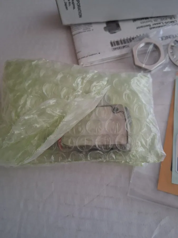 Датчик Keyence LR-ZH490CB Self Contained CMOS Laser Sensor
