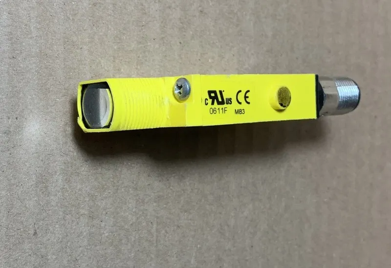 Фотоэлектрический датчик BANNER SME312CVQD MINI BEAM PHOTOELECTRIC SENSOR
