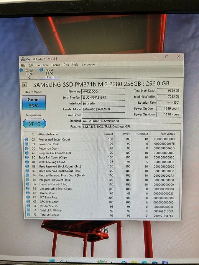 SSD-накопитель Samsung PM871b MZ-NLN256F 256GB M.2 SSD SATA MZNLN256HAJQ-000D1 T