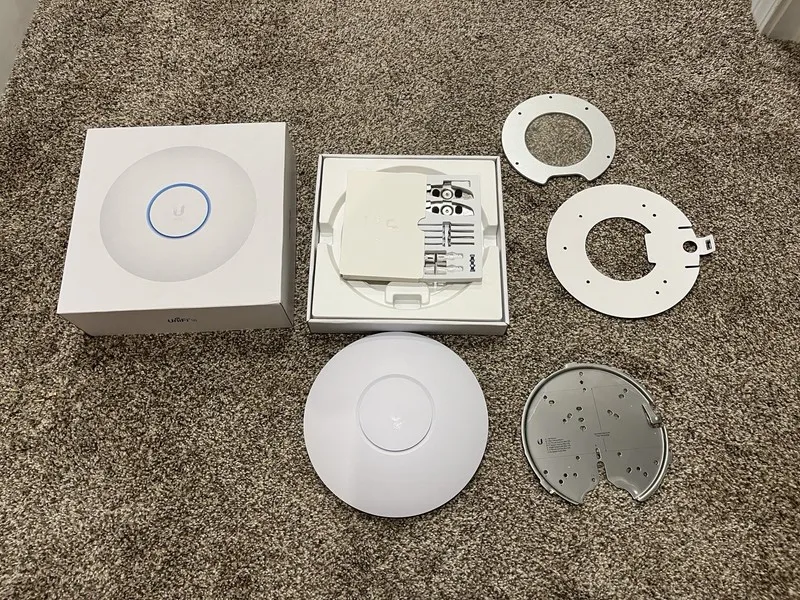 Точка доступа Wi-Fi Ubiquiti UniFi 6 Long-Range Access Point U6-LR WiFi 6 PoE