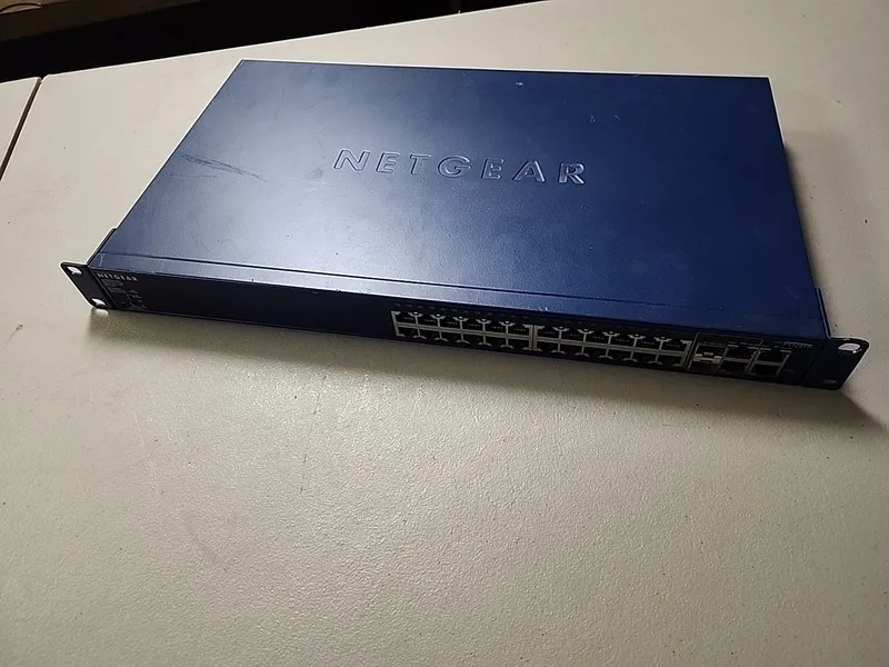 Коммутатор NETGEAR PROSAFE FS728TP V2 24-Port Ethernet PoE Smart Network Switch