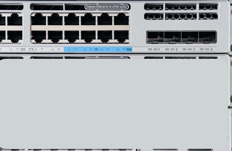 Коммутатор Cisco C9300LM-48UX-4Y-A Switch