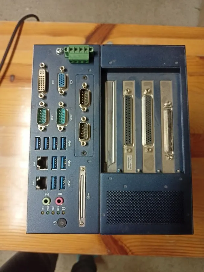 Промышленный компьютер Advantech Industrial PC MIC-7500-S9A1E + MIC-75M13-00A1E — фото лота 1