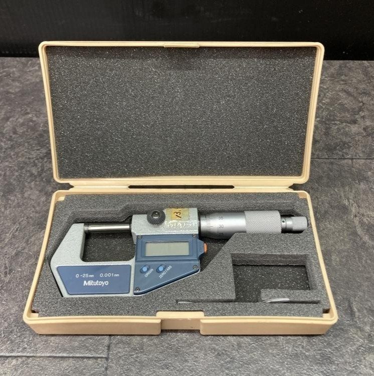 Микрометр Mitutoyo 293-421-20 MDC-25M Digital Micrometer 0-25mm/0-1" Japan Tool