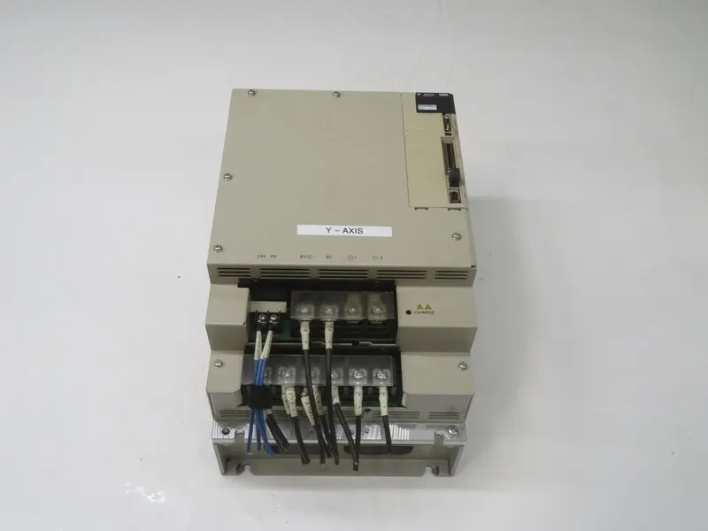 Сервопривод YASKAWA SGDV-260D01A002000 AC SERVO DRIVE T268366