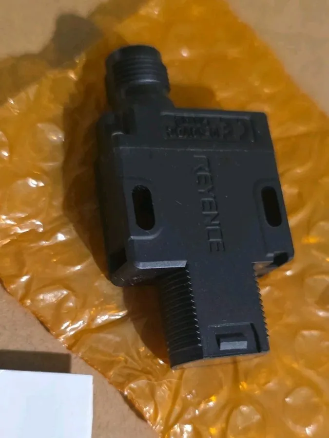 Фотоэлектрический датчик KEYENCE PZ-G61CB Photoelectric Sensor