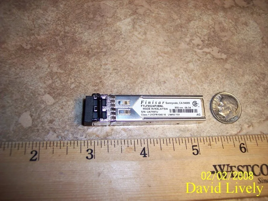 Оптический модуль FINISAR FTLF8524P2BNL Multi-MODE 4.25G 850NM 0.3KM TRANSCEIVER