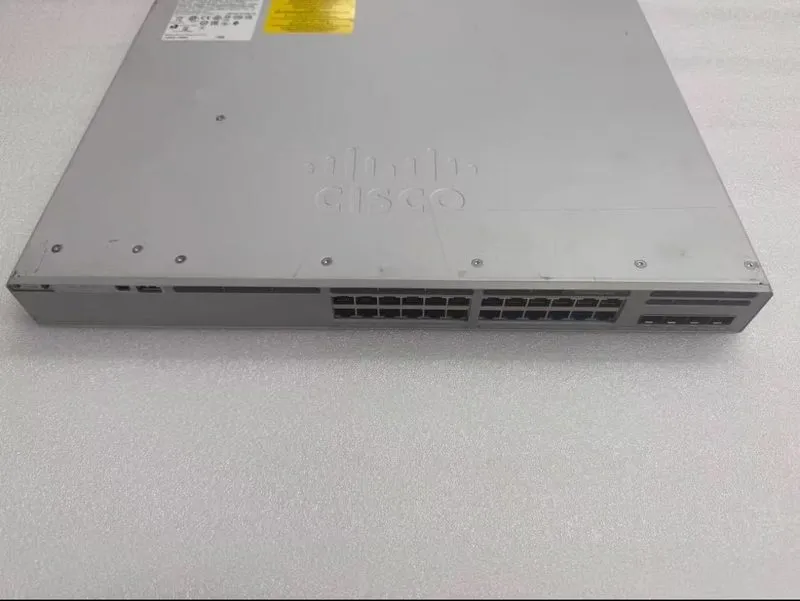 Коммутатор C9300L-24T-4G-E Cisco Network Switch 24Ports — фото лота 1