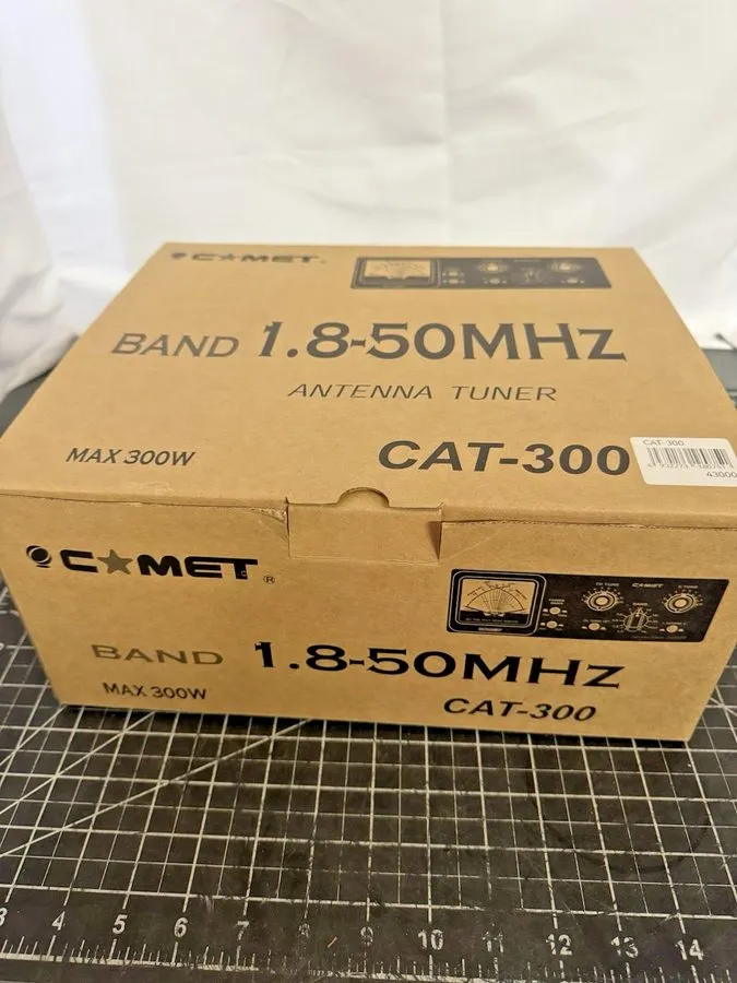 Измерительный инструмент COMET CAT-300 1.8-50MHz 300W Antenna Tuner + Cables + B