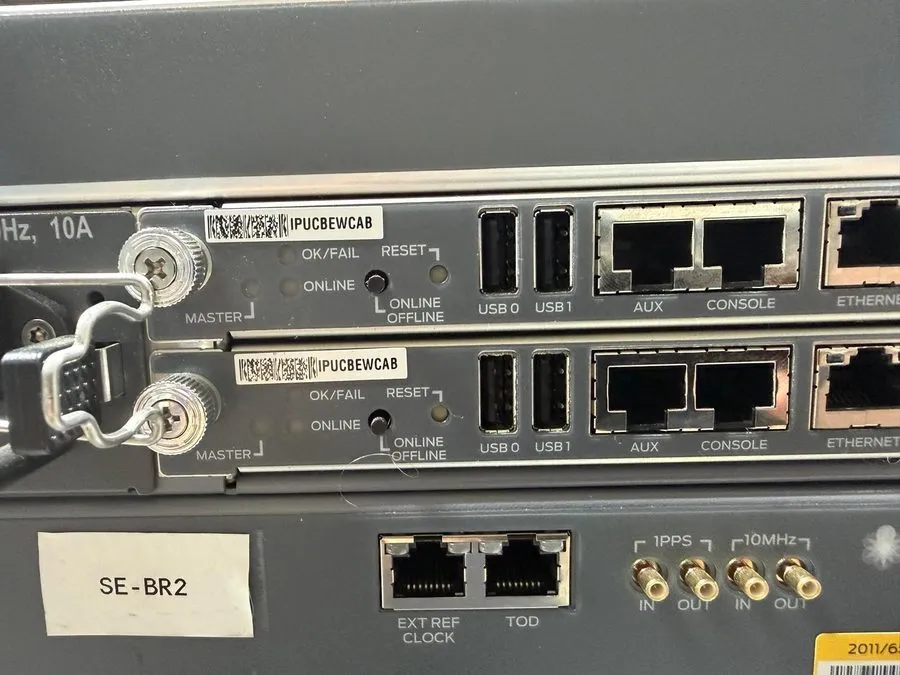Маршрутизатор Juniper MX104 MIC-3D-2XGE-XFP x4 RE-S-MX104-S-A Dual AC Power — фото лота 2