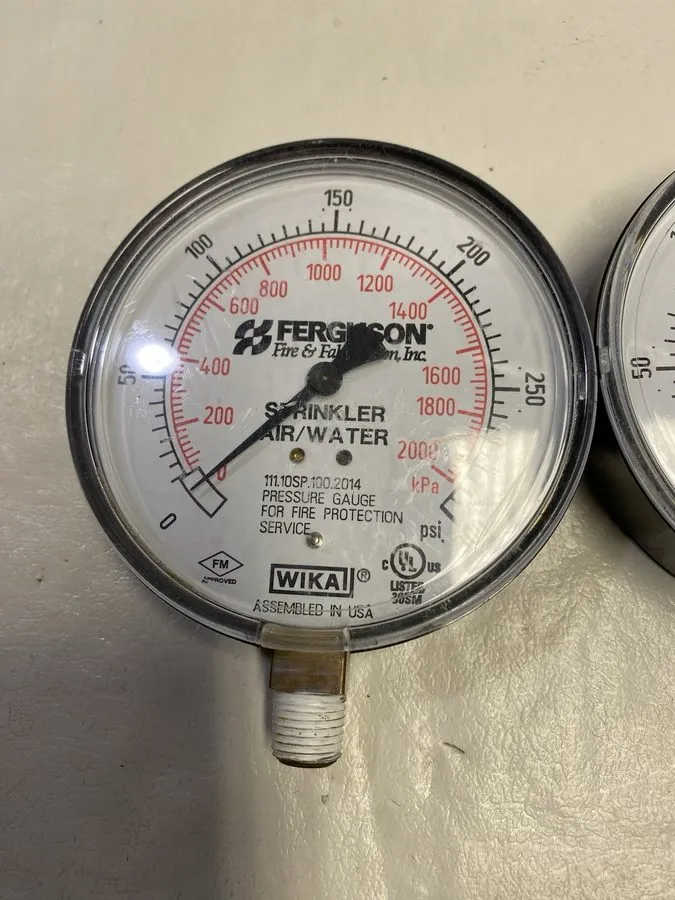 Трубопроводная арматура Wika Instruments 4276095 111.10SP 4" Air/Water Pressure  — фото лота 2