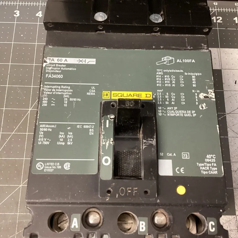 Автоматический выключатель Square DFA34060 60 Amp I-Line Circuit Breaker 3-Pole 