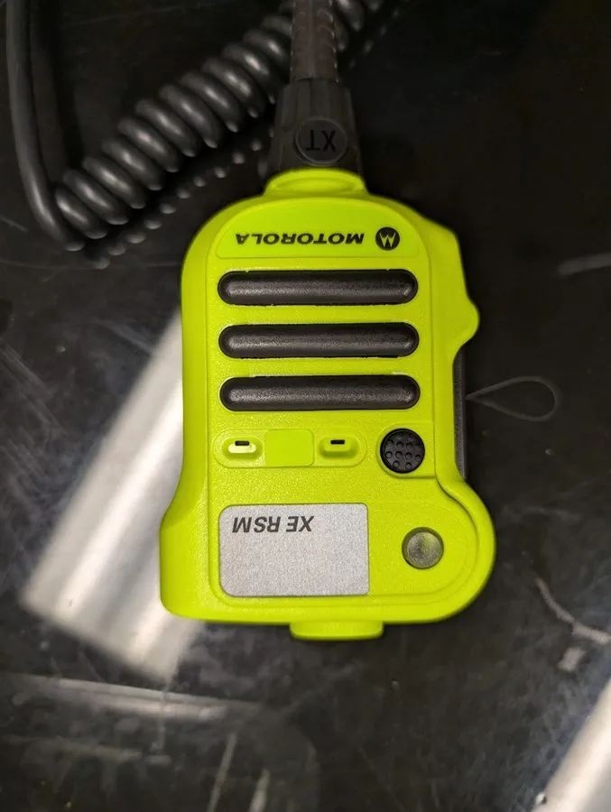 Выносной микрофон Motorola XE RSM NNTN8203A Remote Speaker Microphone — фото лота 1