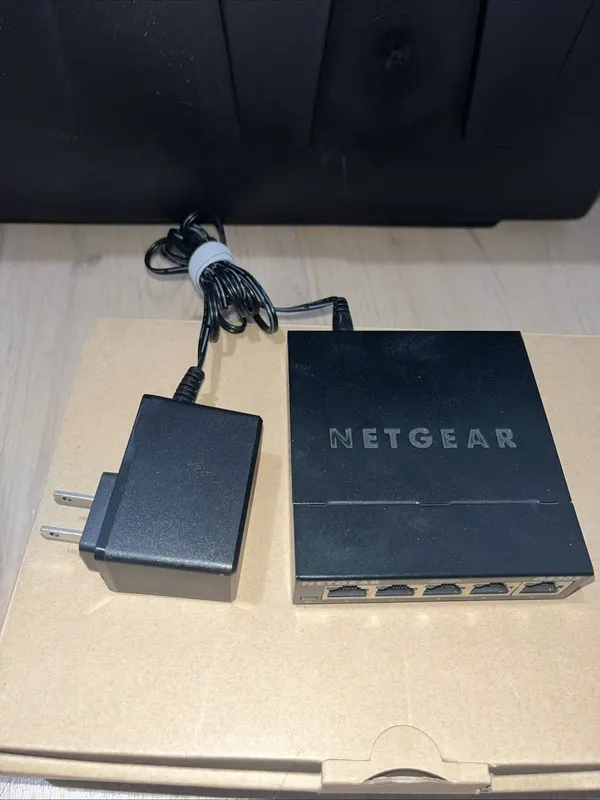 Коммутатор GS305V3
