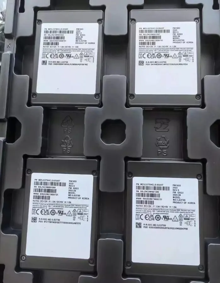 SSD-накопитель Samsung PM1653 3.84TB SSD 2.5" SAS 24Gbps MZ-ILG3T80 MZILG3T8HCLS — фото лота 1
