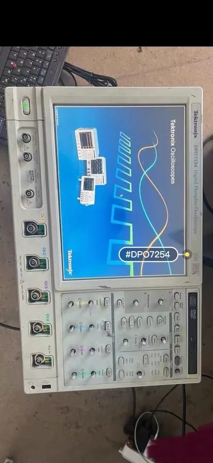 Осциллограф Tektronix DPO7254 Digita/l Phosphor Oscilloscope, 40GS/s 2.5GHz 4CH