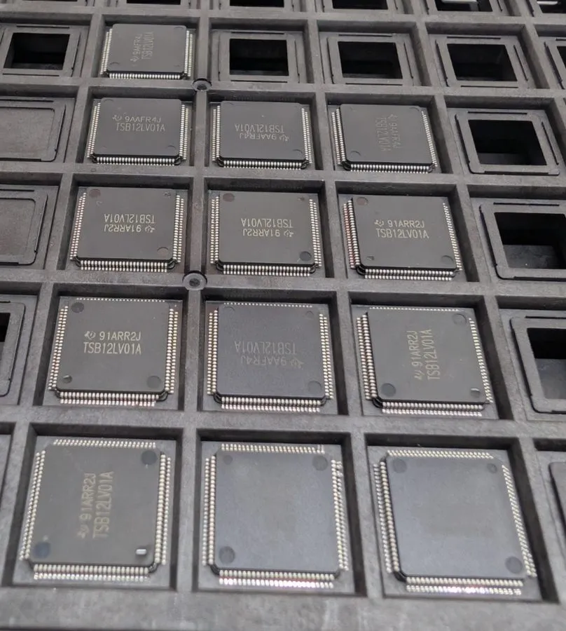 Микросхема 13x Texas Instruments Link Layer Controller IC TSB12LV01APZ TSB12LV01 — фото лота 2