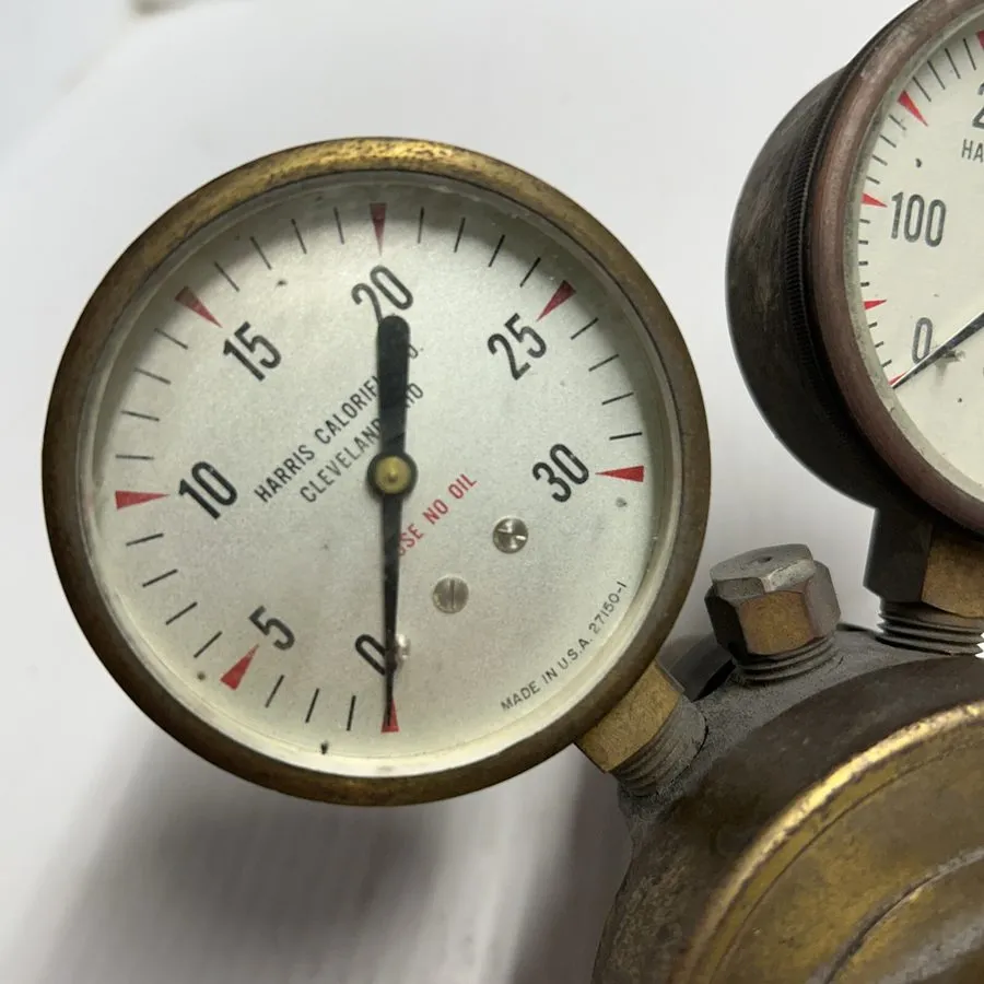 Трубопроводная арматура HARRIS 92-100 MULTISTAGE COMPRESSED GAS REGULATOR DUAL G — фото лота 1