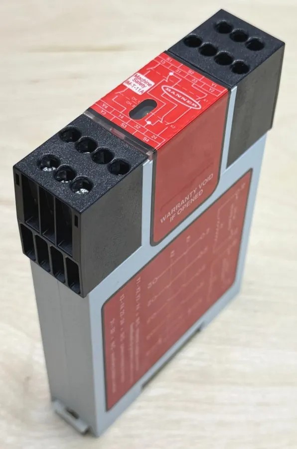 Световая завеса Banner IM-T-11A Safety Interface Module 24VDC 61424 Light Curtai