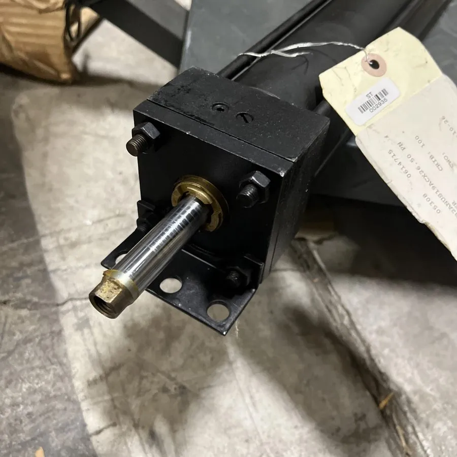Пневмоцилиндр PARKER PNEUMATIC CYLINDER 2.50CCB2ANUS19ACX26.50 — фото лота 1