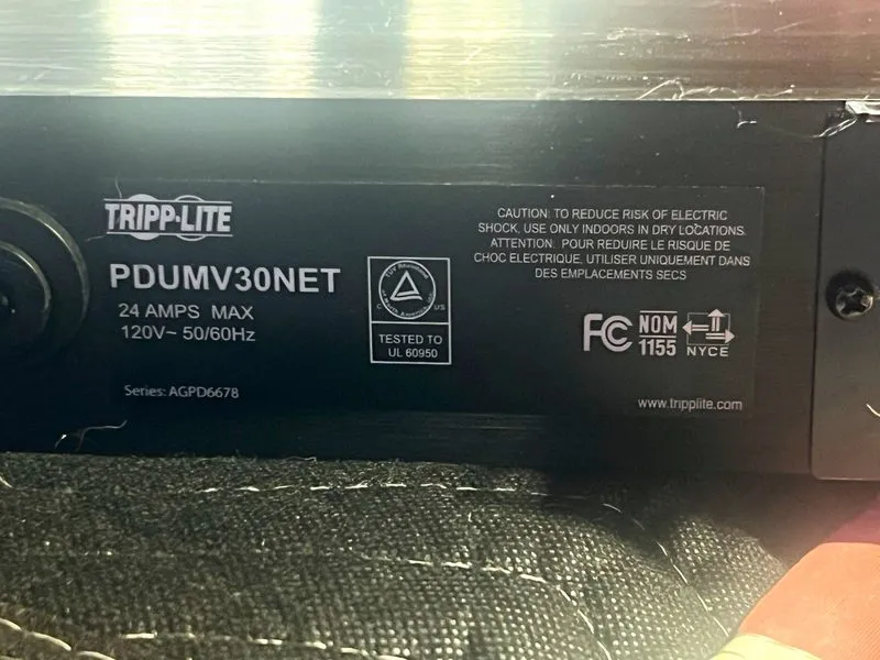 Блок розеток PDU Tripp Lite PDUMV30NET 30A 120V 24-Outlet Switched Network PDU 0 — фото лота 1
