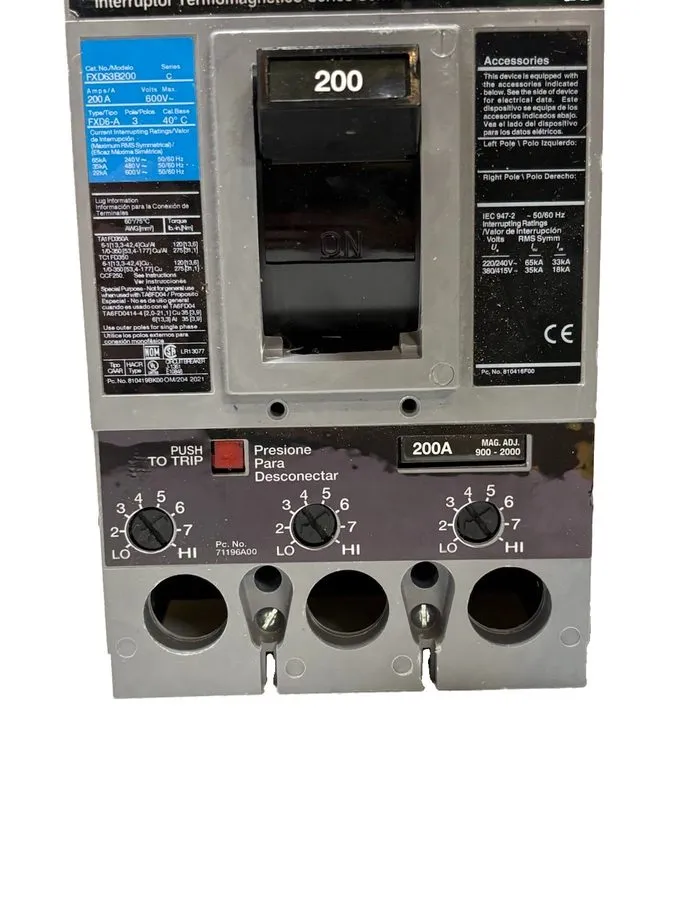 Автоматический выключатель Siemens Sentron FXD63B250 Ser FXD6-A 250 Amp 600 VAC  — фото лота 2