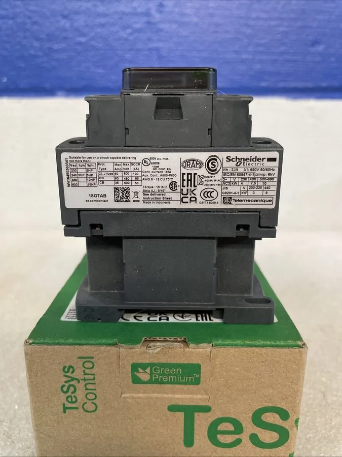Контактор Schneider LC1D18G7 Contactor 120V TeSys Control With Box