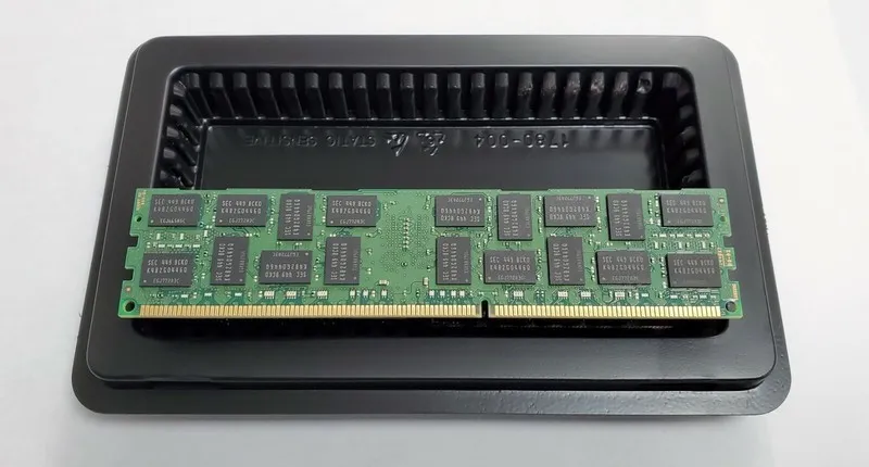 Модуль памяти M393B1K70QB0-CK0 Samsung 8GB PC3-12800 DDR3-1600MHz ECC Reg CL11 2 — фото лота 1
