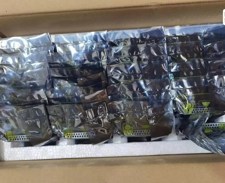 KIOXIA CD6 7.68TB SSD 2.5" U.2 KCD61LUL7T68 NVME PCIe4.0X4 Solid State Drive