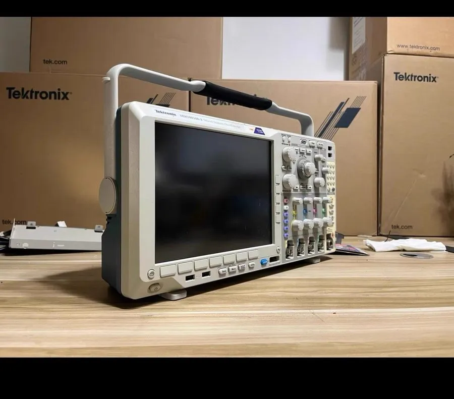 Осциллограф Tektronix MDO4054B-3 Oscilloscope Mixed Domain 500MHZ, 4CH, 2.5GS/S,
