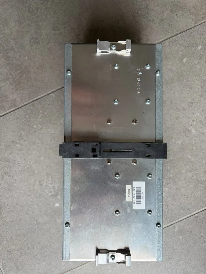 Блок питания PHOENIX CONTACT QUINT-PS-3X400-500AC/24DC/40 Power Supply 2938646
