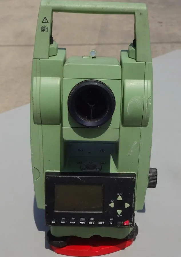 Тахеометр Leica TC307 Total Station Surveying Instrument Battery Charger Case