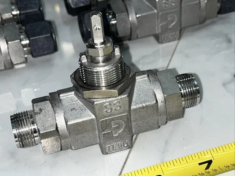 Клапан Parker 8Z-B8LJ-SSP: 1/2" Tube OD Stainless Steel 2-Way Ball Valve