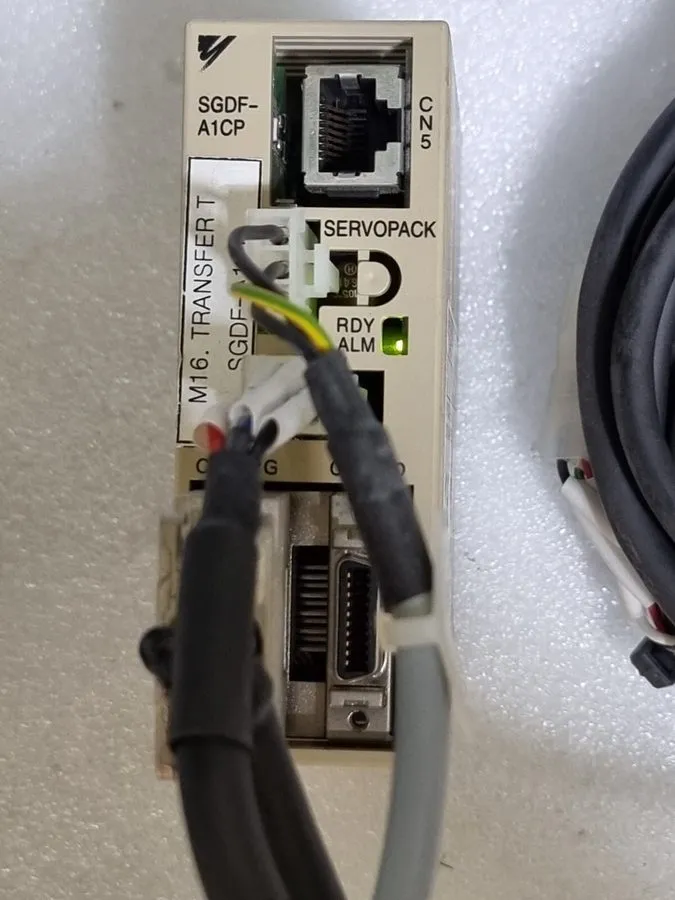 Сервопривод YASKAWA SERVOPACK 10W SERVO DRIVER SGDF-A1CP + SGMM-A1C313