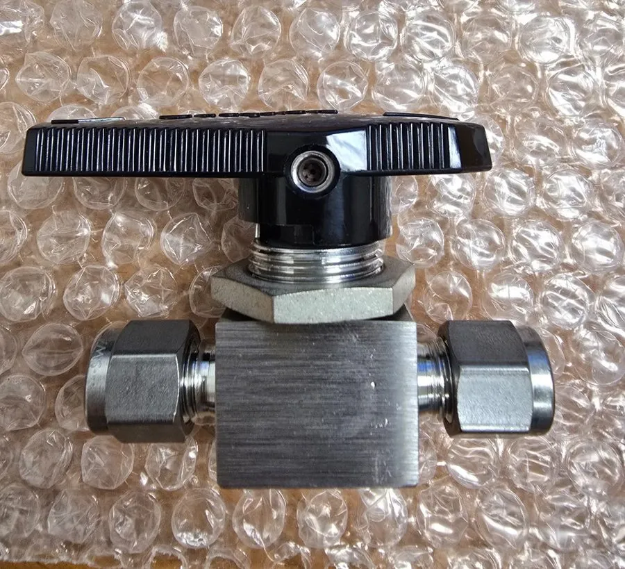 Клапан Swagelok 40G Series Ball Valve 1/4 in. (SS-43GS4)