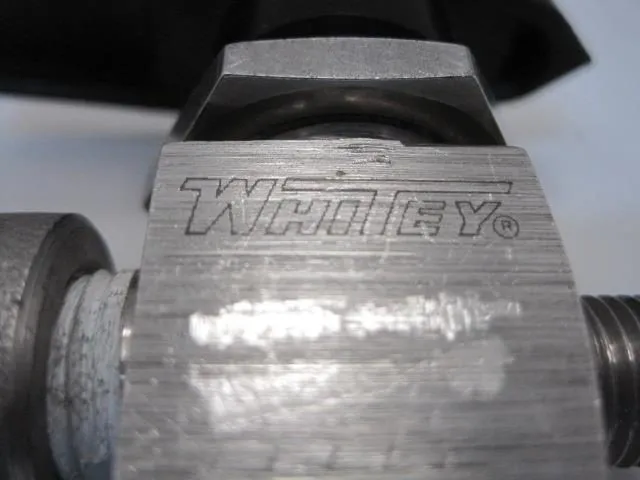 Клапан 12787 Whitey Swagelok Ball Valve SS-43M-S4 and Parker Compression Elbow S — фото лота 1
