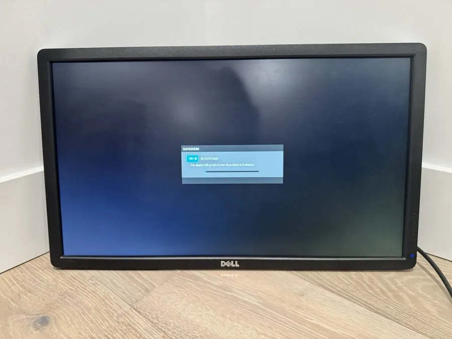 Монитор Dell UltraSharp U2312HM 23" LED Monitor 4-Port USB VGA DVI 1080p 2GFKN